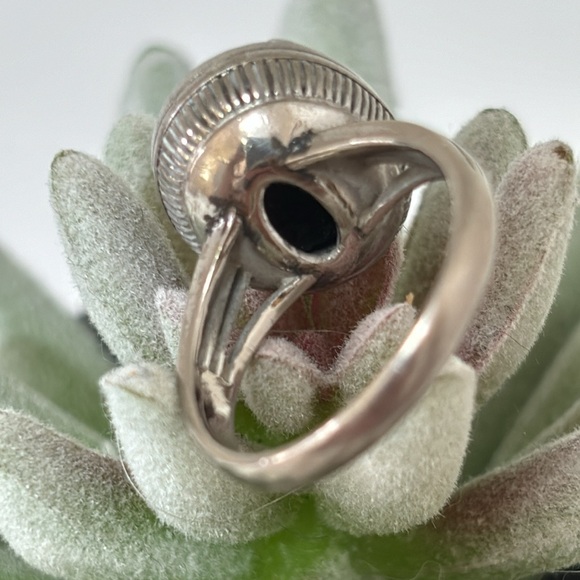 Vintage Platinum Genuine Black Star Sapphire Ring - Picture 4 of 13